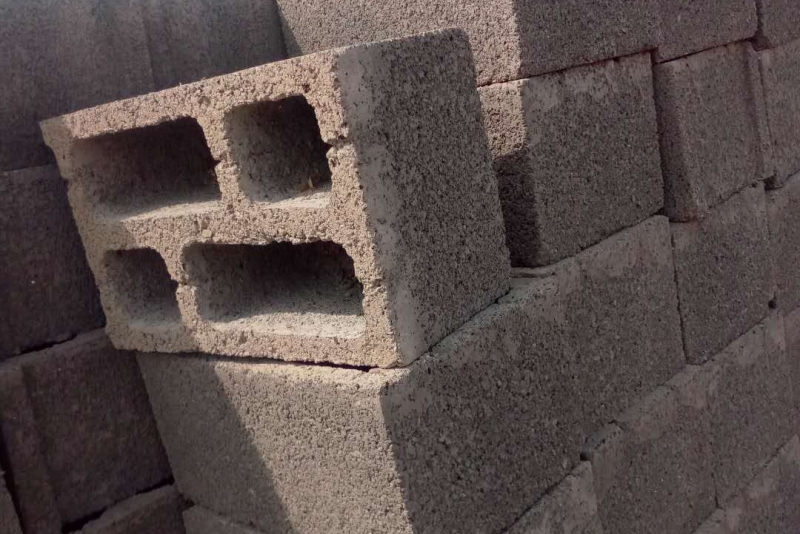 二四砖